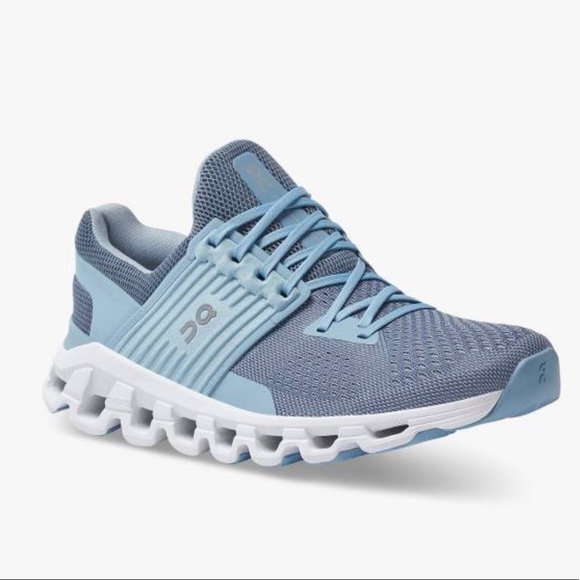 Blue Cloudswift On Clouds - Picture 1 of 5